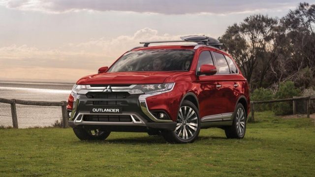 Mitsubishi Outlander 2023 Giá xe lăn bánh  đánh giá thông số kỹ thuật