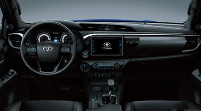 Nội thất Toyota Hilux 2020