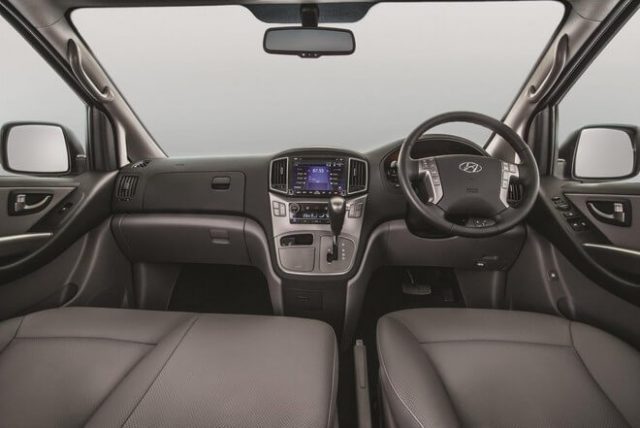 Nội thất Hyundai Starex 2020