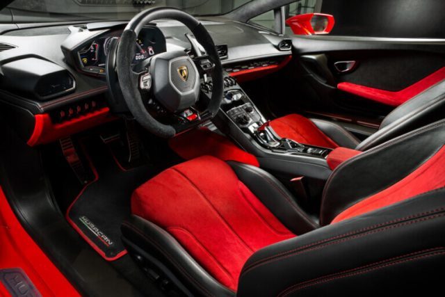 Nội thất Lamborghini Huracan LP610-4