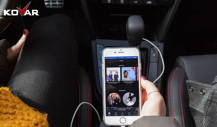 Cách kết nối Apple CarPlay qua dây cáp đơn giản