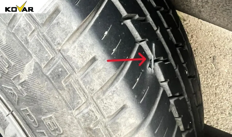 Xác định vị trí thủng lốp